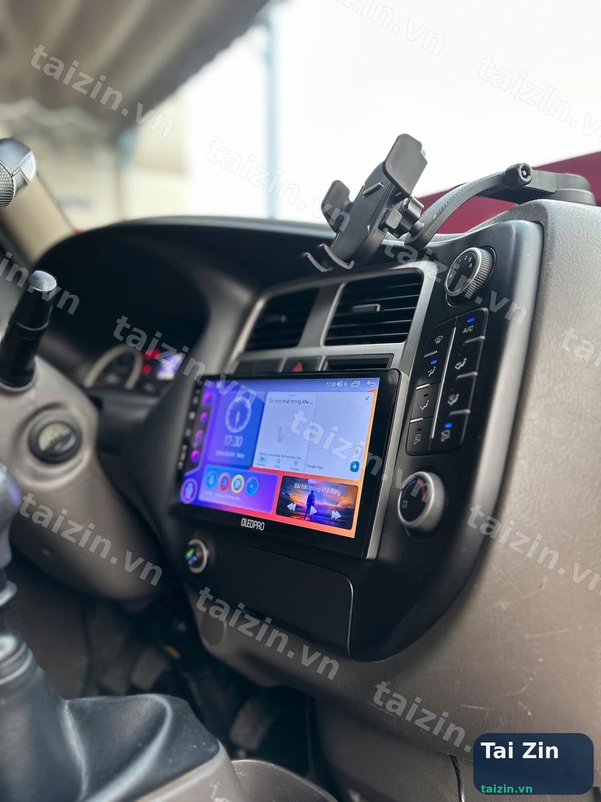 HYUNDAI - H150 - THÙNG MUI BẠT - 2024 - BAO RÚT HỒ SƠ Thumbnail 15