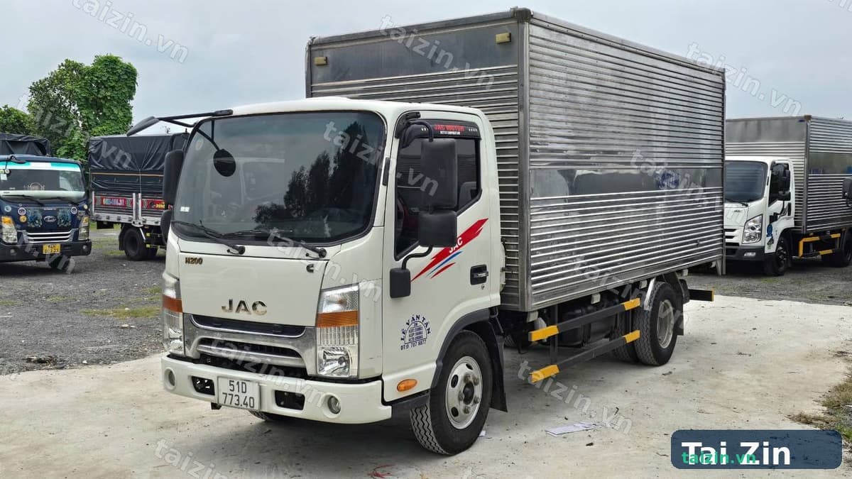 JAC N200 thùng kín