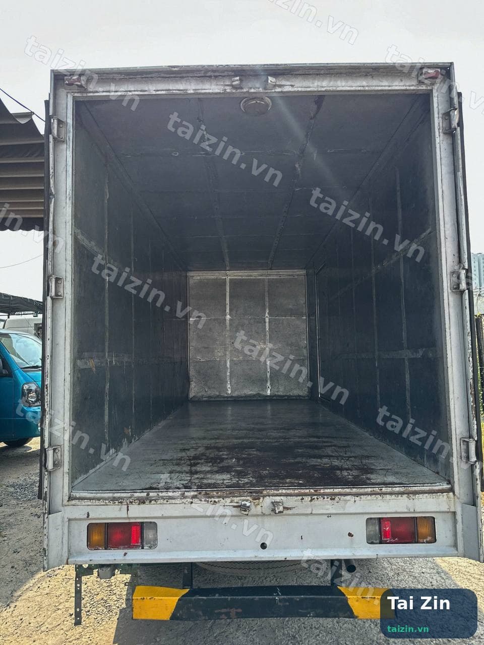 Isuzu 91ps - 2016 - thùng kín Thumbnail 5
