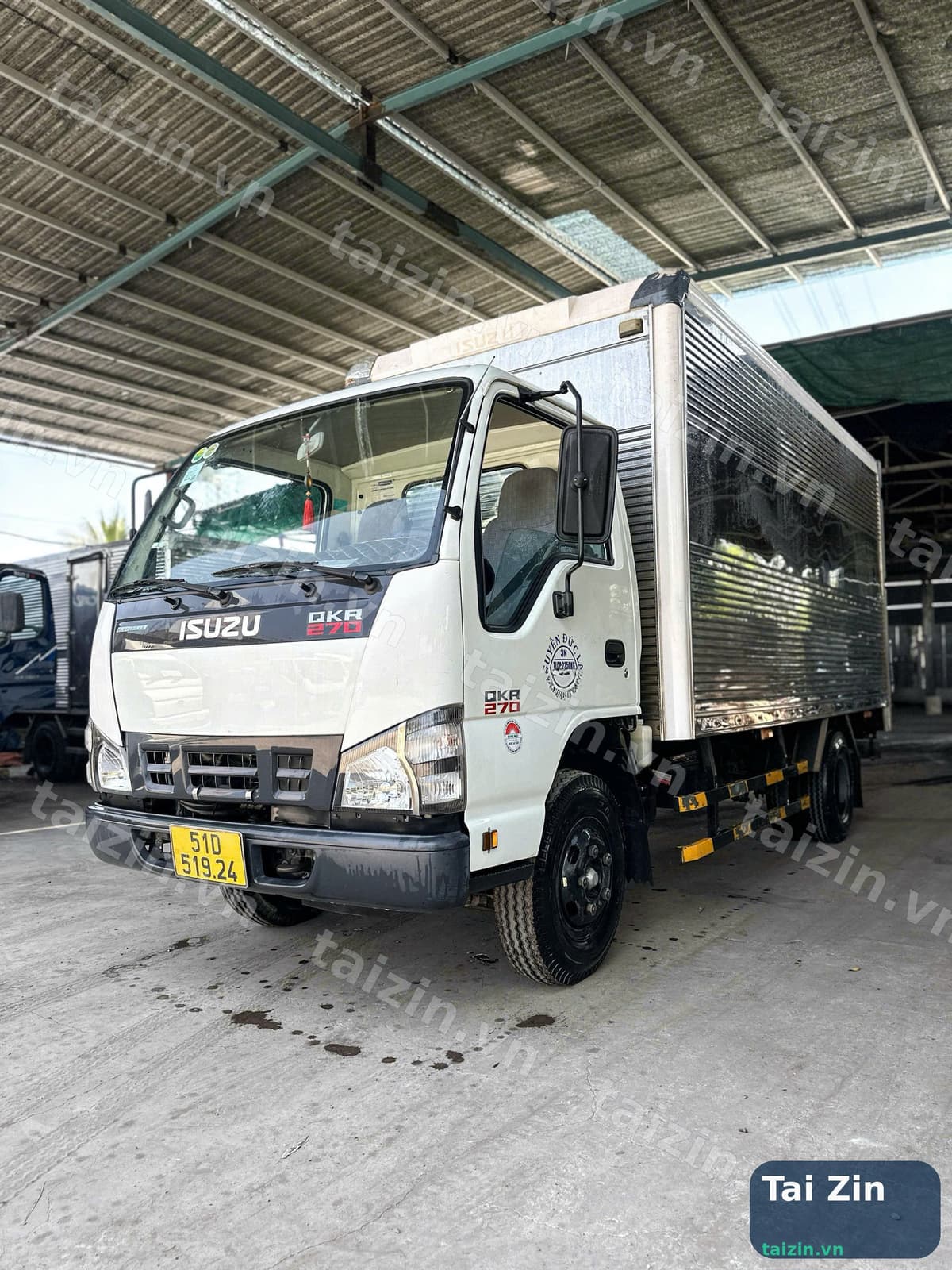 ISUZU - QKR270 - THÙNG KÍN - 2019 - BAO RÚT HỒ SƠ