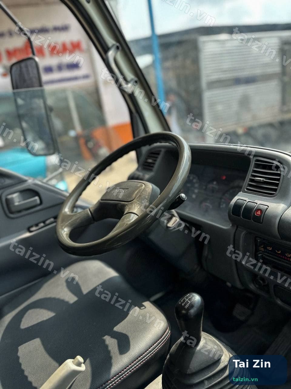 Isuzu 91ps - 2016 - thùng kín Thumbnail 13