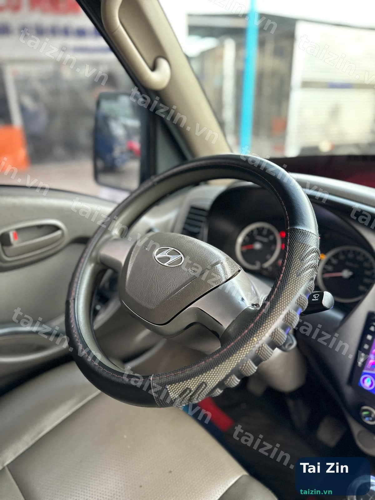 HYUNDAI - H150 - THÙNG MUI BẠT - 2024 - BAO RÚT HỒ SƠ Thumbnail 9