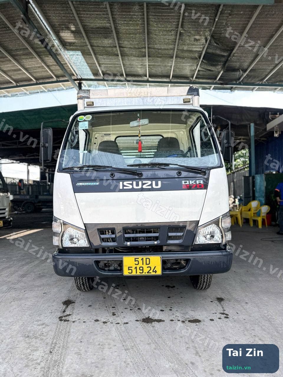 Isuzu Qkr 270 - 2019 - Thùng kín
